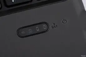 雷柏XK200图赏 专为Surface Pro设计的蓝牙键盘图片