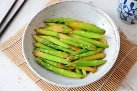 每次遇见这菜，我都要买一些回来吃，简单易做，脆嫩爽口营养美味图片