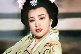 有了王皇后的神助攻，武则天顺利回宫，从此大杀四方，登临王者图片