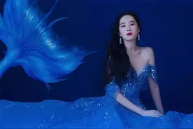 胡冰卿侧脸好似赵丽颖？刘亦菲侧颜绝对无人可撞！原来冰冰也演过图片