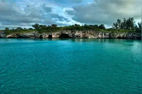 “海上坟地”：透明度高达72米，也没浮游生物，为何船不敢靠近？图片