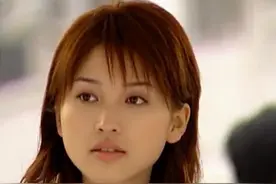 金莎的“没有心动就放弃”错得有多离谱：有些女人，生活在幻境里图片