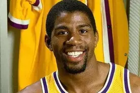 NBA纪实连载53：出道即巅峰的魔术师如何稳步成为首席乔吹的图片
