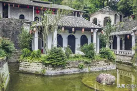 广西一个矮子娶了8个老婆，建了座400亩庄园，竟成了广西第一豪宅图片