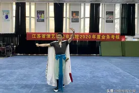 梅花奖名家坐镇主考，疫情下，江苏京剧“后浪”技艺大比拼图片