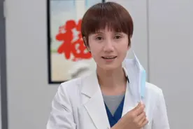 《中国医生》不起眼的配角：颜值清纯，亲妈是毛阿敏，父亲是富豪图片