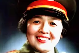她是唯一拥有美国国籍的解放军女少将，30岁时已成最年轻团级干部图片