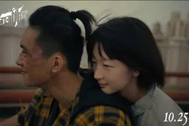 易烊千玺被曝恋上周冬雨，女方工作人员一个字否认传言图片