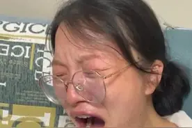 玩到1300关的游戏被丈夫删除，孕妇崩溃痛哭，网友：太过分了图片