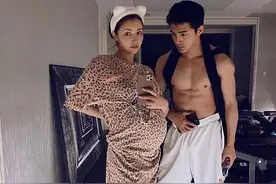 麦迪娜挺大肚与姜潮同健身，大肚似怀双胞胎，姜潮裸上身肌肉发达图片