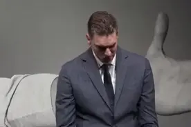 加索尔正式退役了！2亿薪资+迎娶白富美，他让寡妇科嫂感受到幸福图片