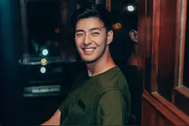193cm的亚裔男神终于回归了！因伤退圈6年，如今复出惊艳网友图片
