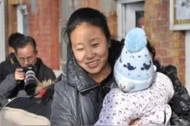 爱心妈妈李丽娟，表面上给孤儿弃婴一个家，背地里却是个恶魔图片