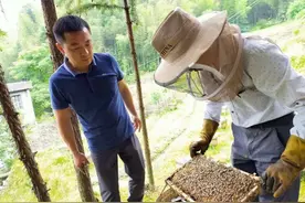 脱贫攻坚路上的领跑者——宜春市万载县高村镇大坳村挂点帮扶第一书记袁健图片