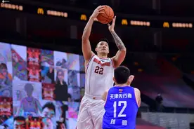 再次大胜，广东队132比79大胜天津图片