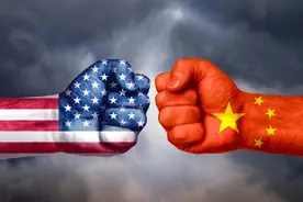 面对美国疯狂攻击，这就是大国定力：不管风吹浪打，胜似闲庭散步图片