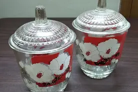 【老物件回忆】六七十年代的家用玻璃糖罐，很有历史感的罐子图片