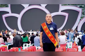 无私大爱洒人间——记山西省左权县桐峪镇桐滩村农民慈善家段伟明图片