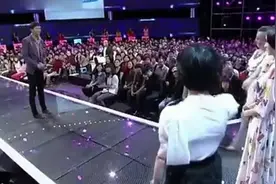 非诚勿扰：军人求爱就是霸气，你愿意跟我走就自己过来图片