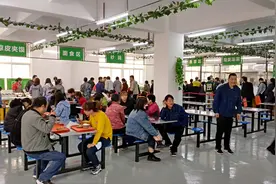 近日西安（温州）服装产业园美食城盛大开业图片