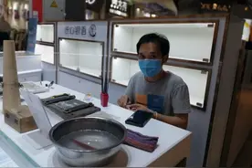 80后小银匠的心愿：精雕细琢的爱情和大工匠梦想图片