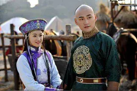 这5对“撞脸”的男女明星，五官长得太像了！正适合演兄妹或姐弟图片