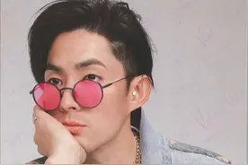 有种“硬气”叫吴建豪，与百亿娇妻离婚，健身逆袭小鲜肉图片