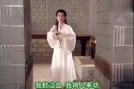 白素贞告诉许仕林考取状元就能救她出塔，可怜天下父母心！图片