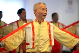 【居家健身】居家练习拍打操，舒筋活络有奇效图片