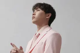 彭昱畅智族GQ封面，是高甜的马卡龙系男孩图片