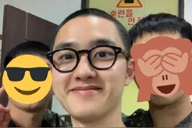 EXO都暻秀近况照公开 状态超好 人缘也超好！等你退伍~八周年快乐图片