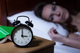 半夜总是睡不着？试试这两招好睡一整晚图片