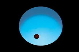 科学家发现一颗地狱行星？表面温度可以蒸发铁，一年只有2.7天图片