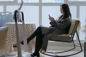 苏妈过世，苏家三兄妹办葬礼，却要苏明玉一人出钱，合法吗？图片