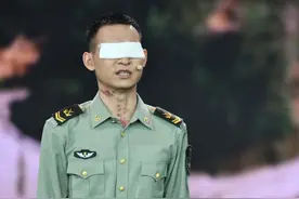 “排雷英雄战士”杜富国，荣获一等功，他现在能享受到什么待遇？图片