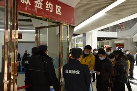 新螺蛳湾洗脑神曲“刷我的卡”图片