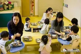 两个孩子一个上贵族幼儿园，一个上一般幼儿园，3年后差距多大图片