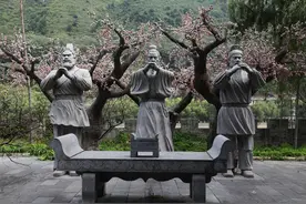 宁学桃园三结义，不学瓦岗一炉香图片