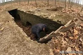 一个盗墓者自述：群里买墓葬资料、联系同伙，风水师圈定盗挖位置图片