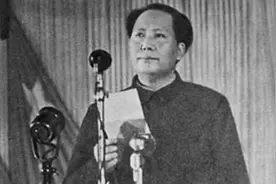 1958年毛主席拍板敲定中国领海线：敢过线试试，美国人也照打不误图片