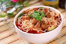 湖南特色牛肉面配方及制作（独家购进加盟技术资料）图片