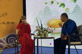 激动！“孔雀公主”杨丽萍来啦图片