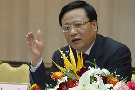 开封落马市长周以忠：开发商轻易赚钱我心里不平衡图片