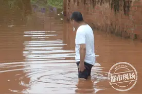 南昌红谷滩一社区，一下雨就积水成河，居民：这是今年第4次内涝图片