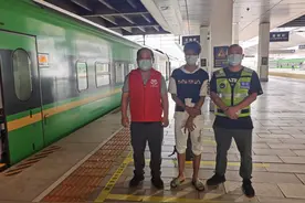 和流浪者“在一起”的1200天图片