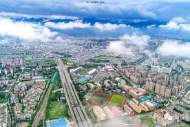 都江堰市打造营商环境新高地 助推都江堰“两个率先”建设图片