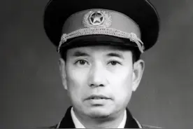76年吴克华视察部队，因何事说：是我对不起奋战在昆仑山的战士们图片