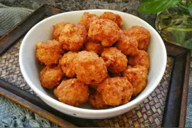 炸肉丸有技巧，牢记“3加2不加”，保证口感酥味道香，放凉不硬图片