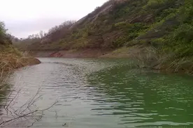 野钓，我做过的最危险的事，现在回想仍感到后怕，你们有做过吗？图片