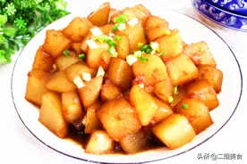 冬天白菜冬瓜靠边站，最该吃这菜，简单一炒，鲜嫩入味，营养好吃图片